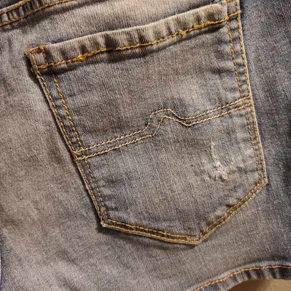 Arizona Shorts - Picture 3 of 6